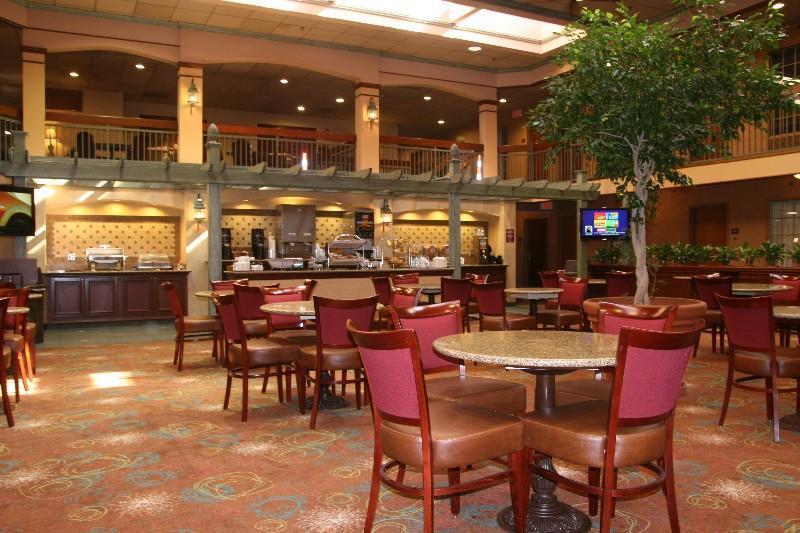 Auburn Place Hotel & Suites Кейп-Джірардо Ресторан фото